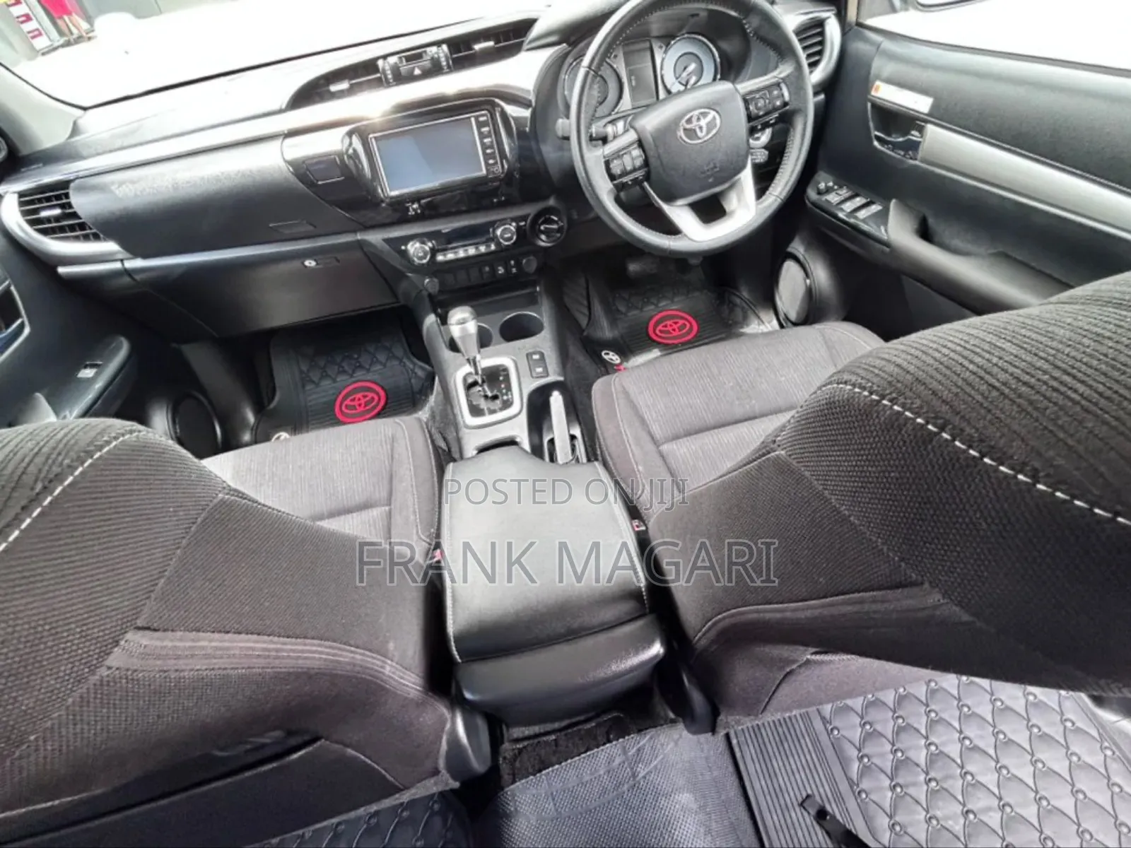 Toyota Hilux 2021 White