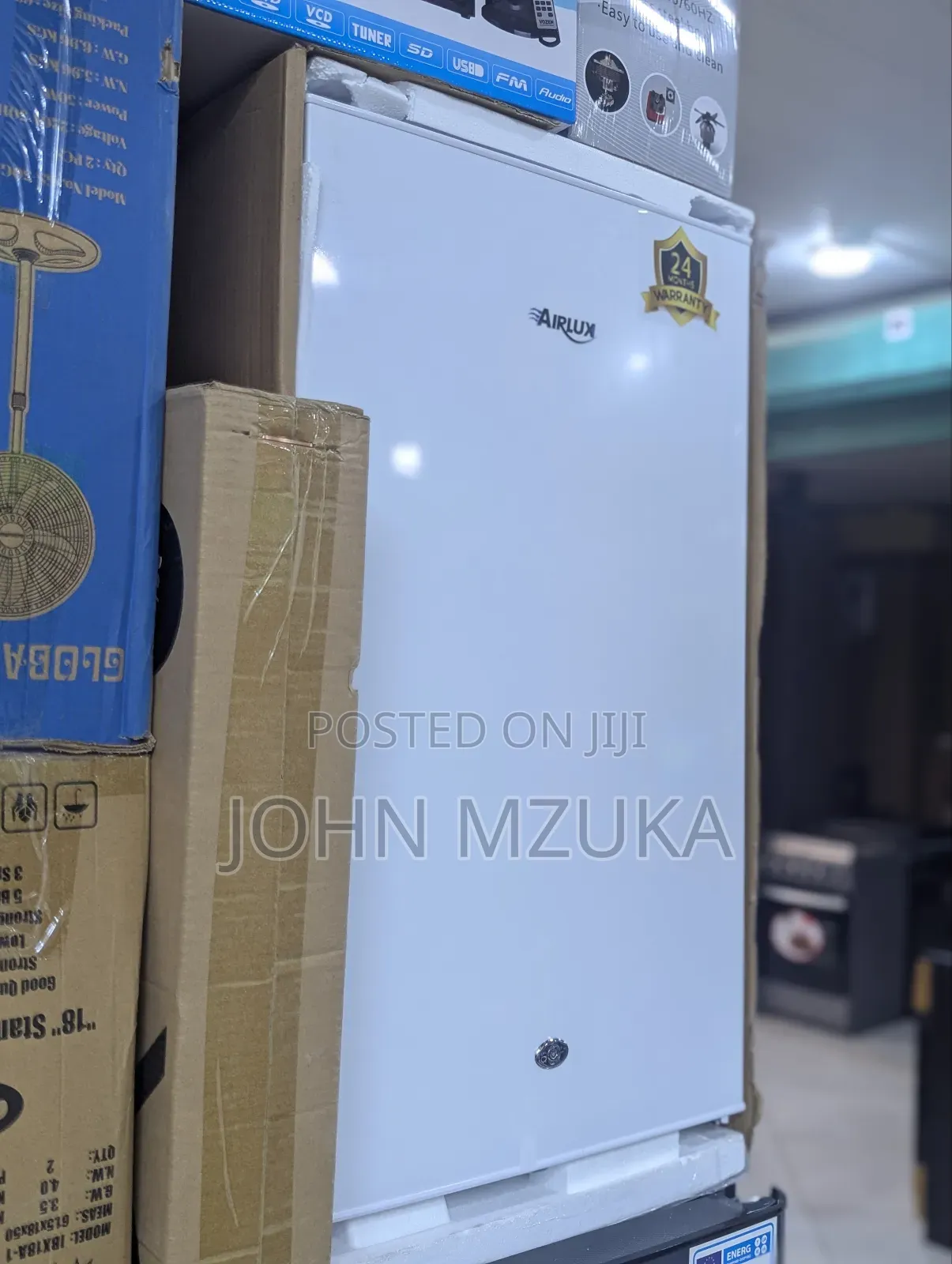 Fridge/Refrigerator 90 Liter Cheap Price, Warranty One Year