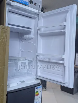 Fridge/Refrigerator 90 Liter Cheap Price, Warranty One Year