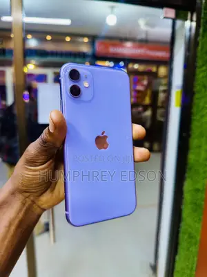 Photo - Apple iPhone 11 128 GB Purple