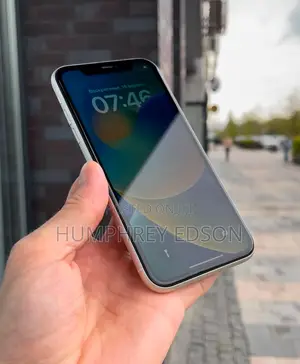Apple iPhone 11 64 GB White