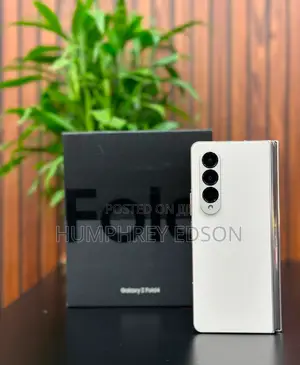 New Samsung Galaxy Z Fold4 256 GB White