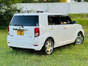 Toyota Corolla Rumion 2008 White