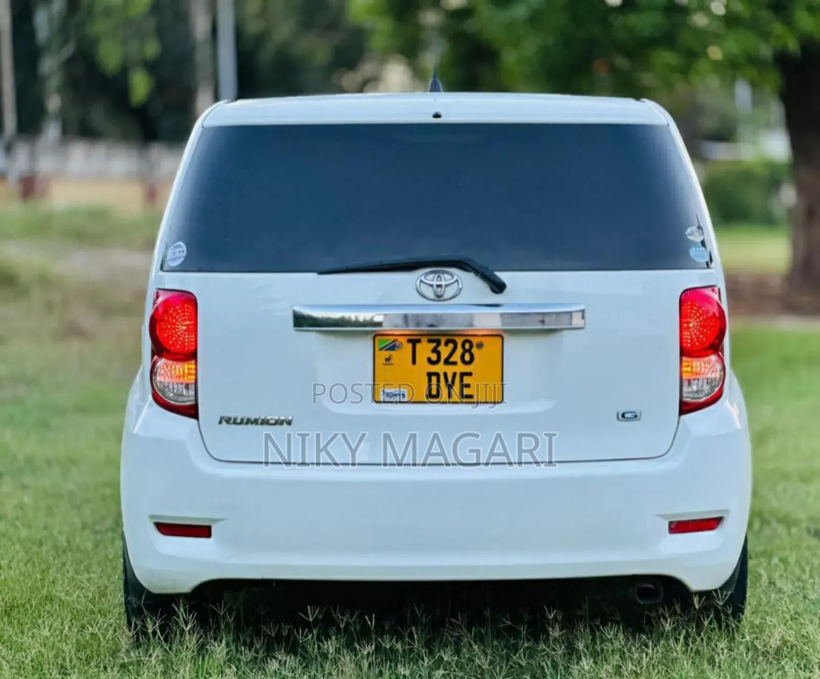 Toyota Corolla Rumion 2008 White