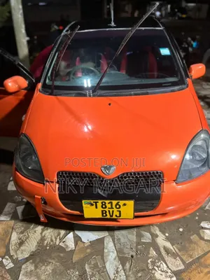 Toyota Vitz 2004 Orange