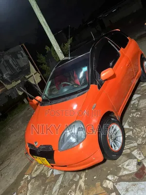 Toyota Vitz 2004 Orange