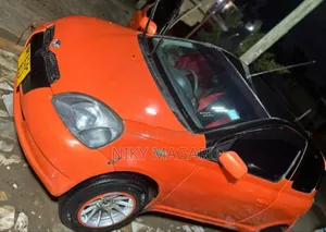 Toyota Vitz 2004 Orange