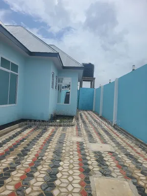 5bdrm House in Kigamboni for sale
