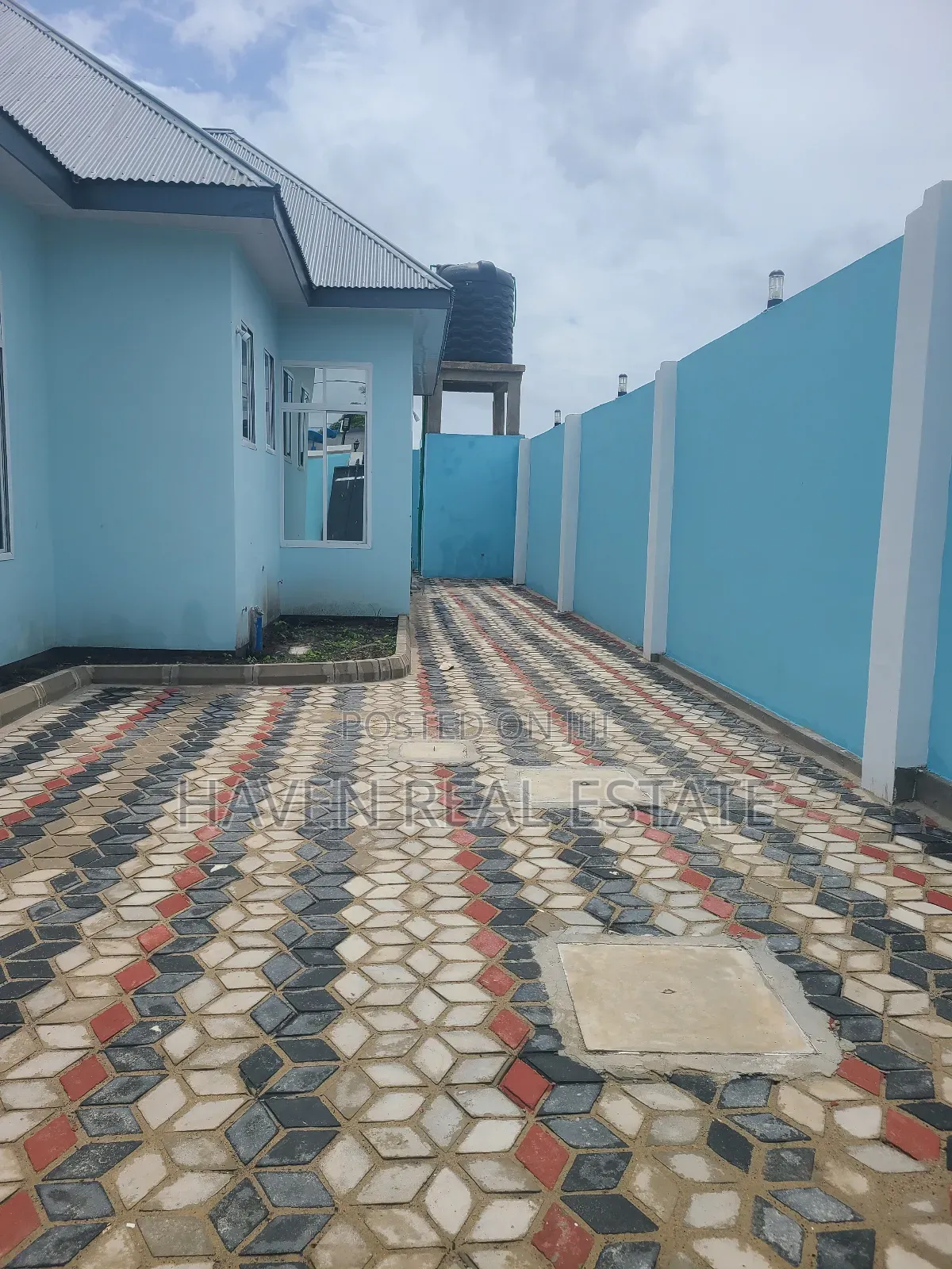 5bdrm House in Kigamboni for sale