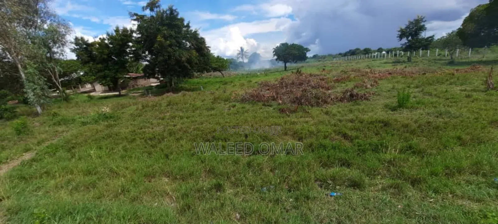 Vigwaza Kambini Karibu Na Bandari Kavu Ya Kwala