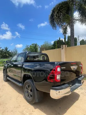 Toyota Hilux 2.4 Diesel 2020 Black