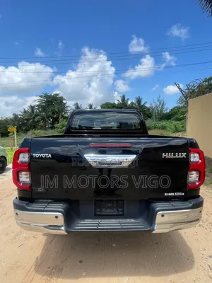 Toyota Hilux 2.4 Diesel 2020 Black