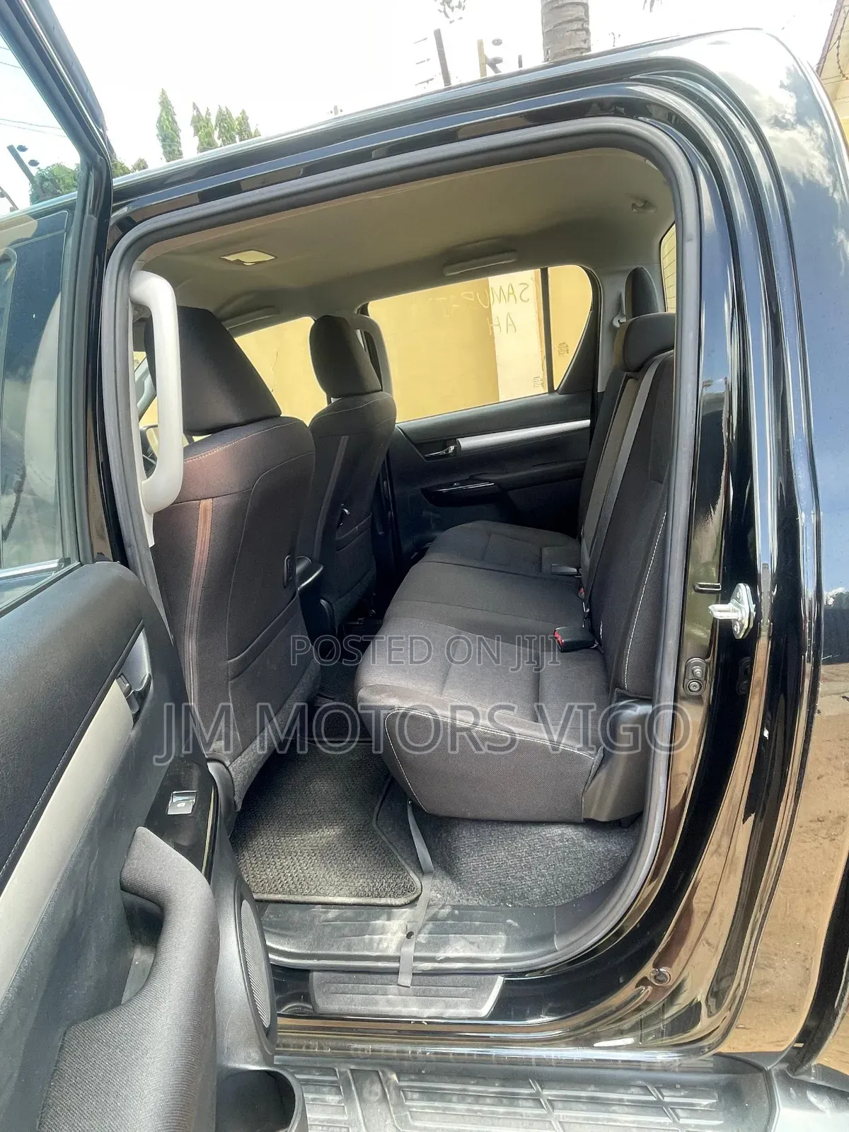 Toyota Hilux 2.4 Diesel 2020 Black