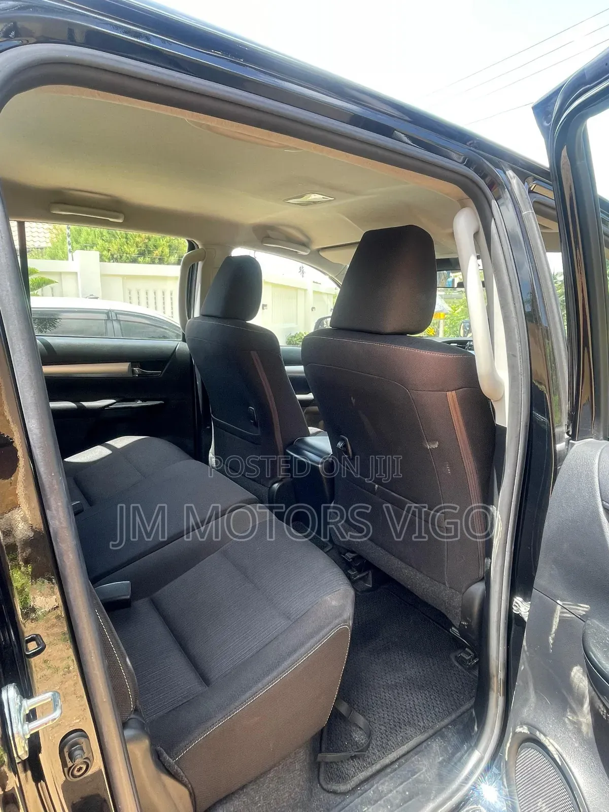 Toyota Hilux 2.4 Diesel 2020 Black