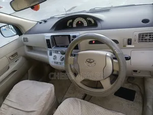 Toyota Raum 2003 Beige