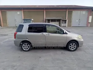 Toyota Raum 2003 Beige