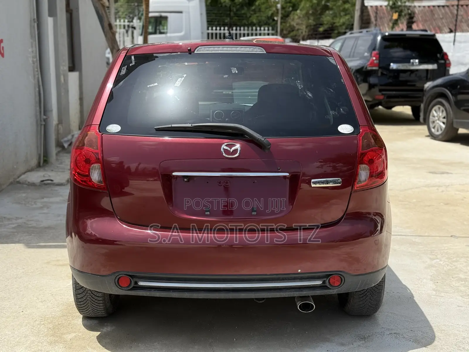 Mazda Verisa 2010 Burgundy