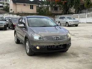 Nissan Dualis 2008 Beige