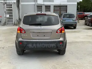 Nissan Dualis 2008 Beige