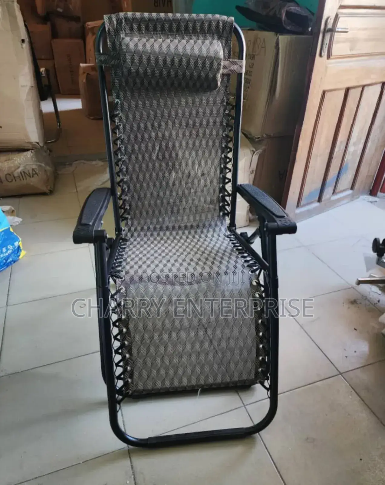 Hand Knitted Adjustable Chair