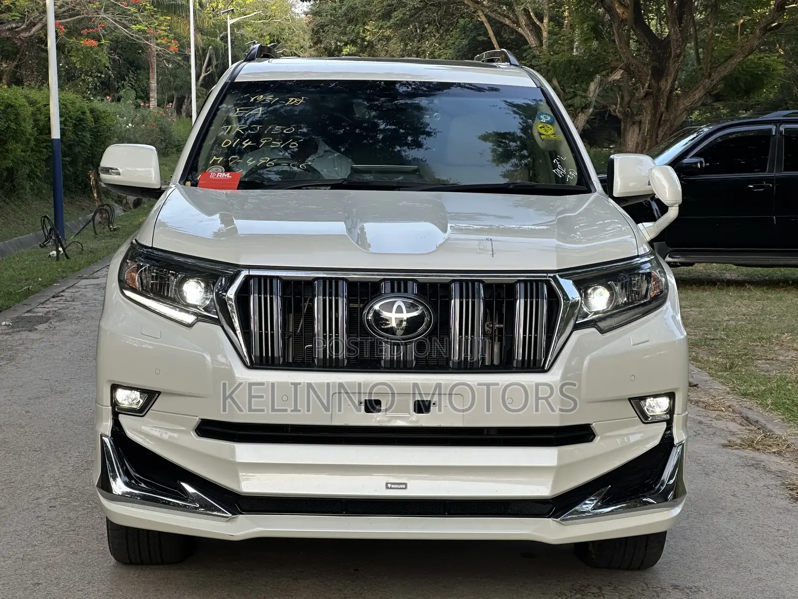 Toyota Land Cruiser Prado 2023 White