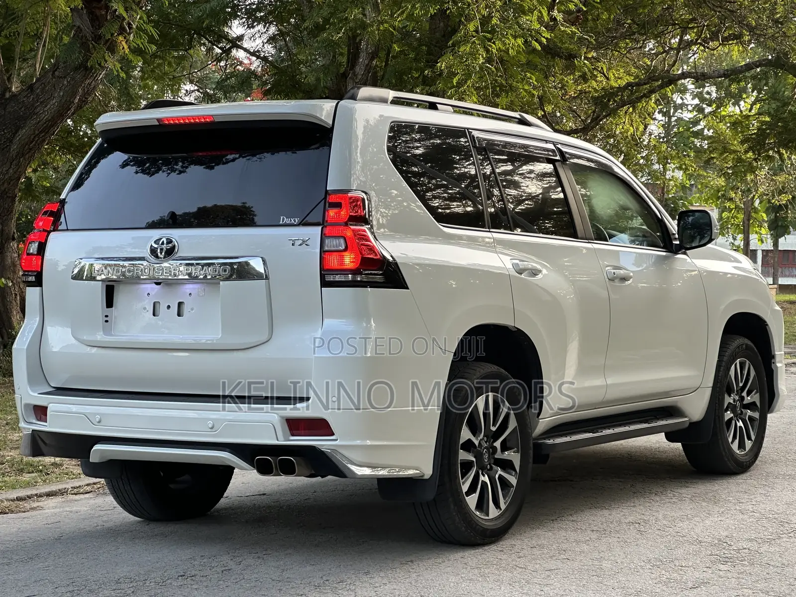 Toyota Land Cruiser Prado 2023 White