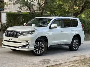Toyota Land Cruiser Prado 2023 White