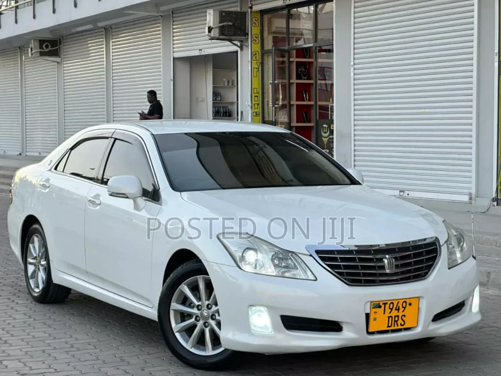 Toyota Crown 2009 White