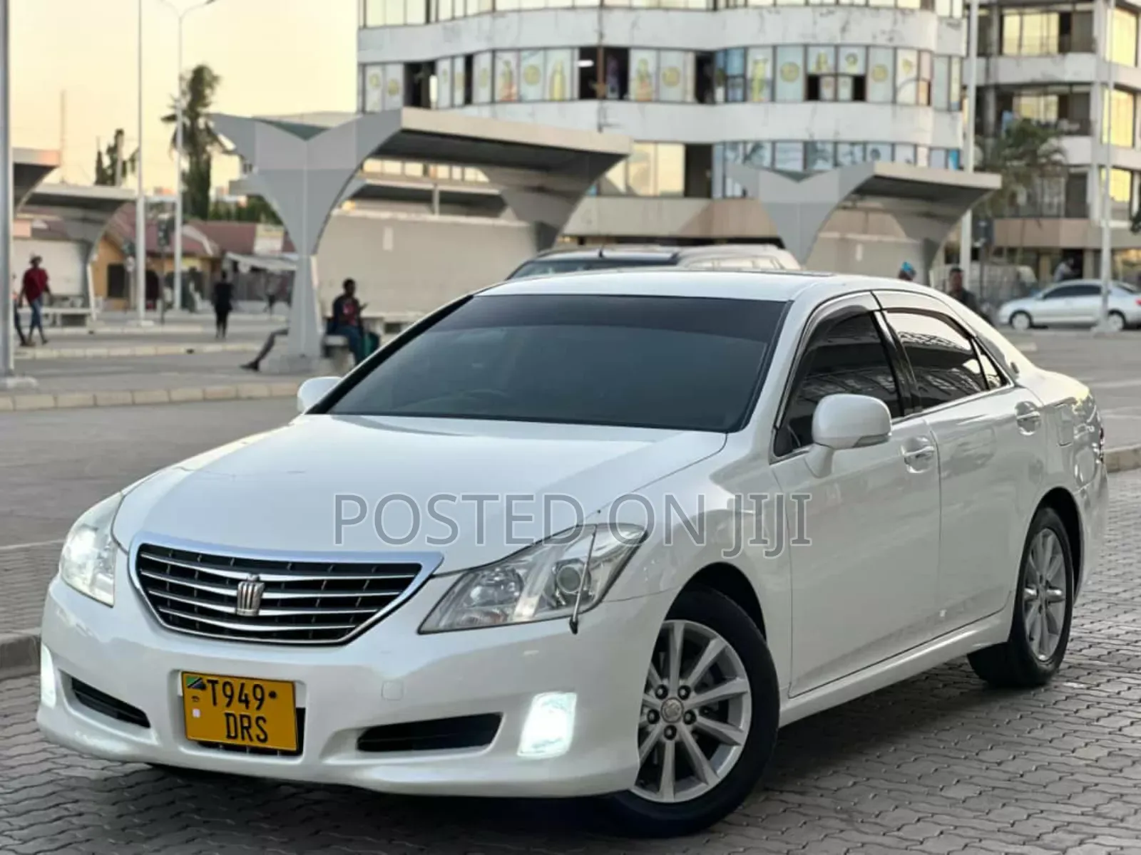 Toyota Crown 2009 White