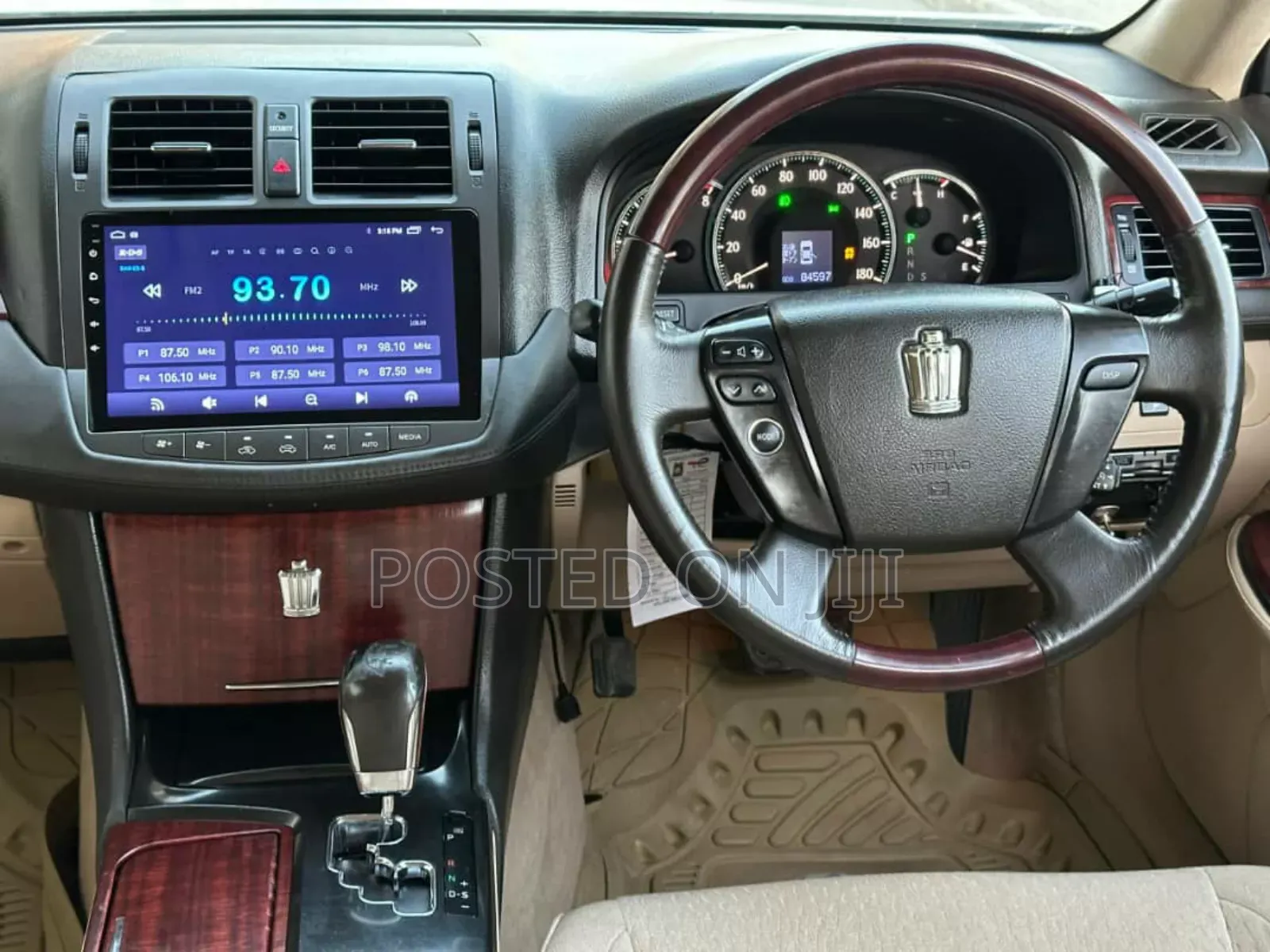 Toyota Crown 2009 White