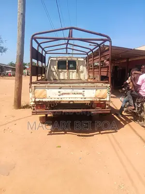 Nissan Gari Ya Mzigo Nzutii