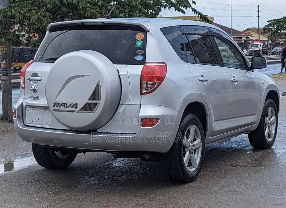 Toyota RAV4 2.4 2008 Silver