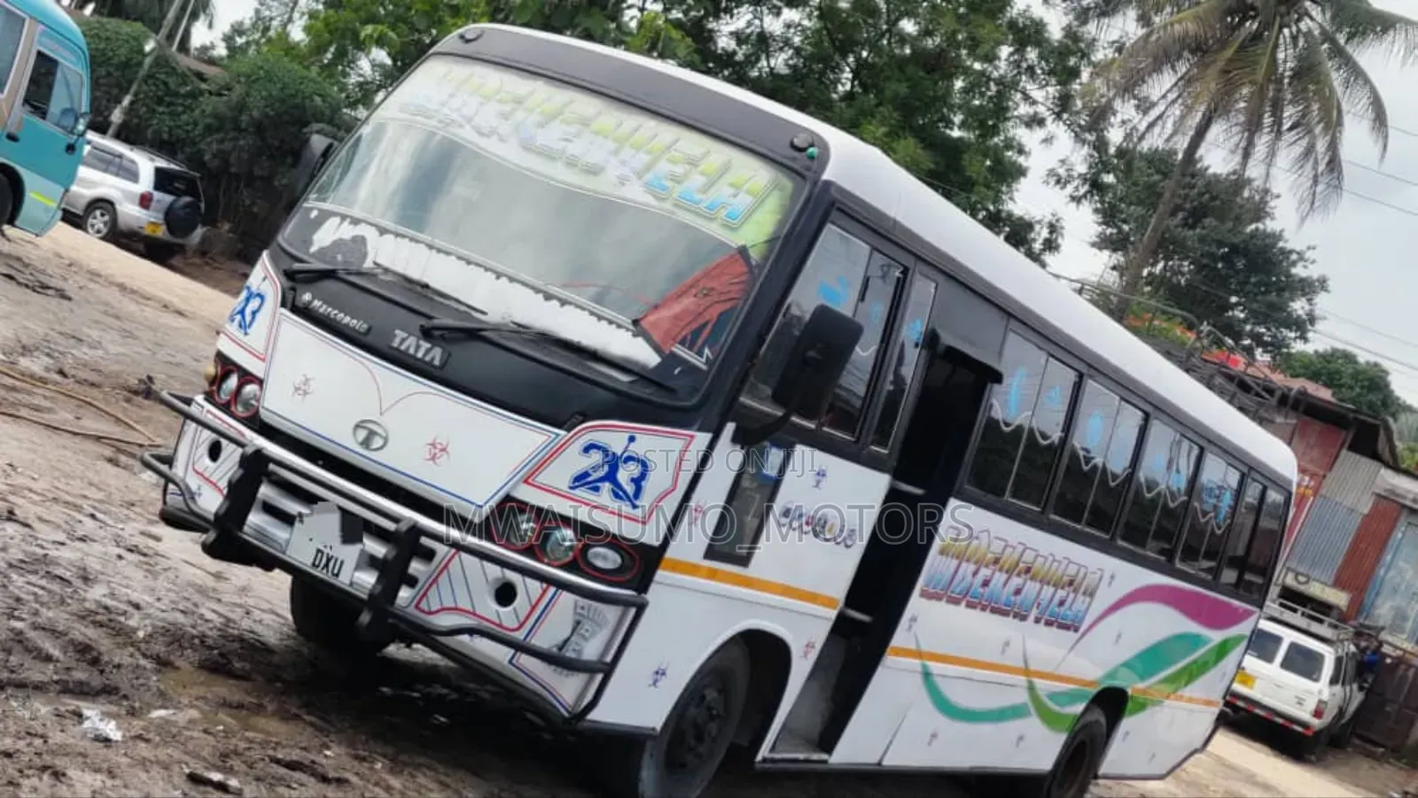 Tata Starbus Ultra Skool 2021 White