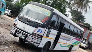Tata Starbus Ultra Skool 2021 White