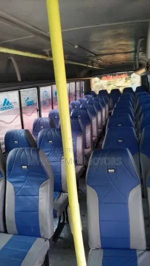 Tata Starbus Ultra Skool 2021 White