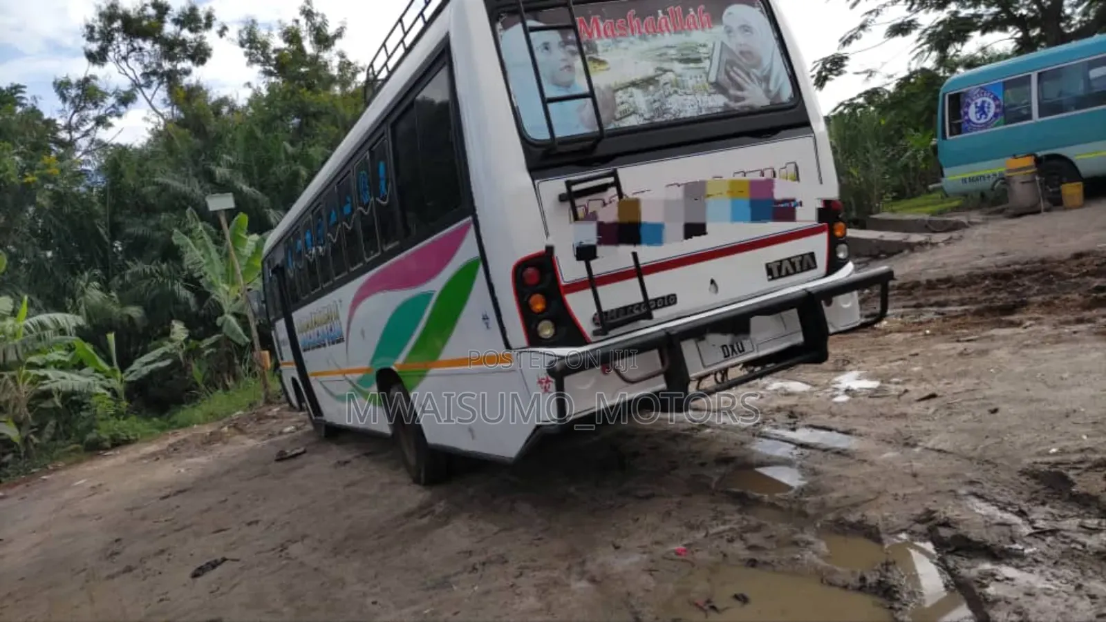 Tata Starbus Ultra Skool 2021 White
