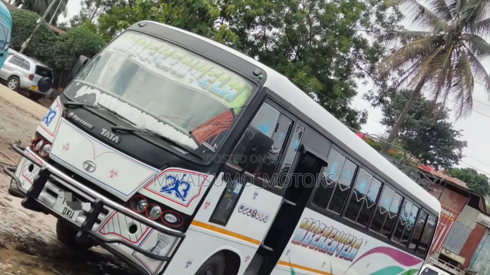 Tata Starbus Ultra Skool 2021 White