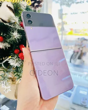 Samsung Galaxy Z Flip4 128 GB Purple