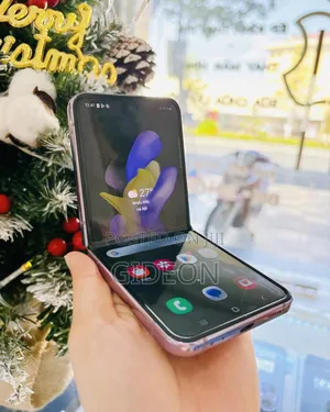 Samsung Galaxy Z Flip4 128 GB Purple
