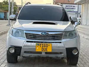 Subaru Forester 2011 Silver
