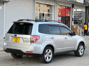 Subaru Forester 2011 Silver