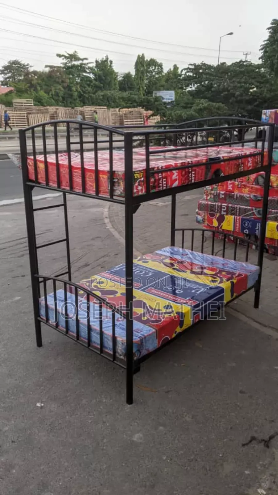 Bunk Bed 3.5x6 Up and Down Full and Mattress