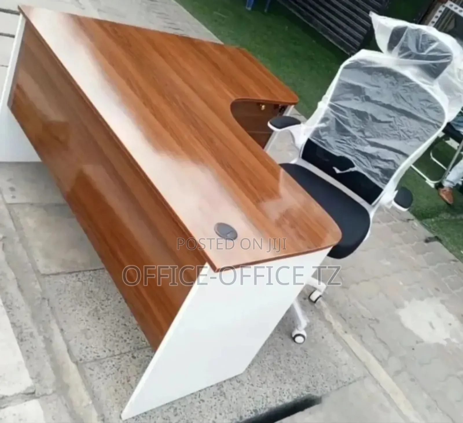 Table + Chair