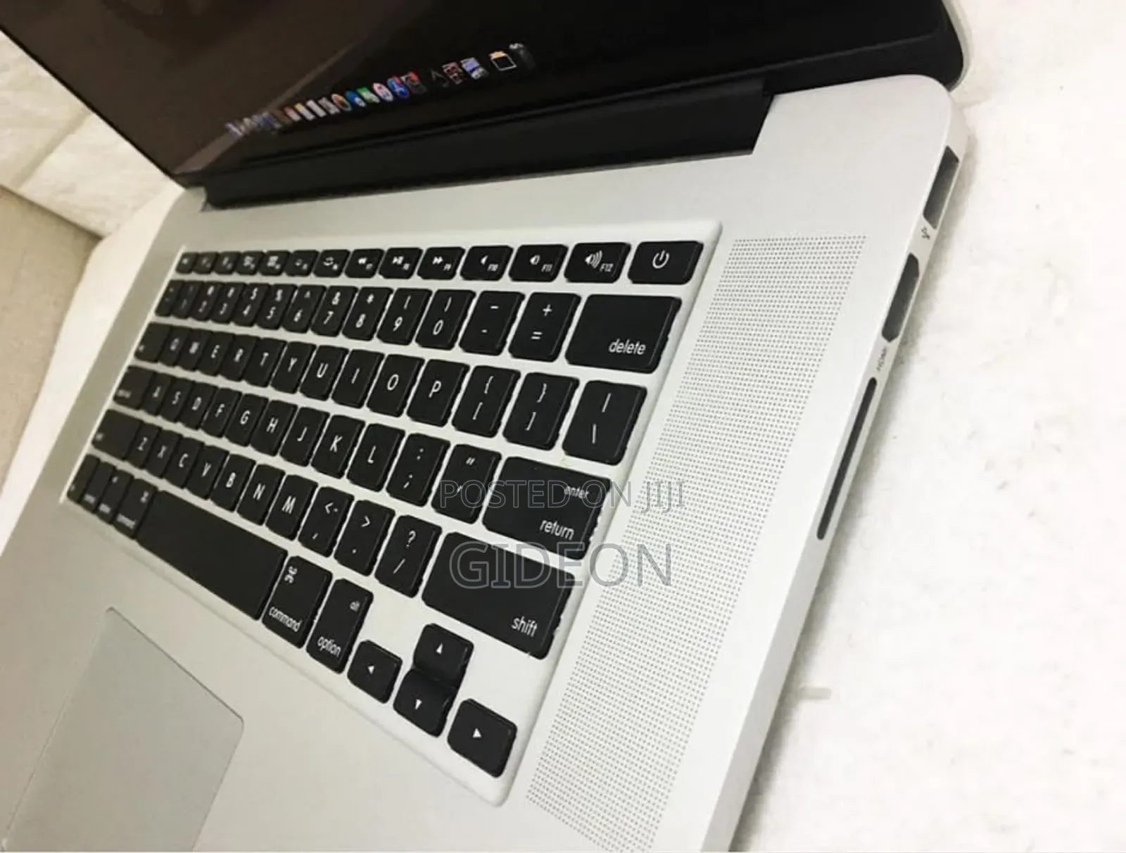 Laptop Apple MacBook Pro 2015 16GB Intel Core I7 SSD 512GB