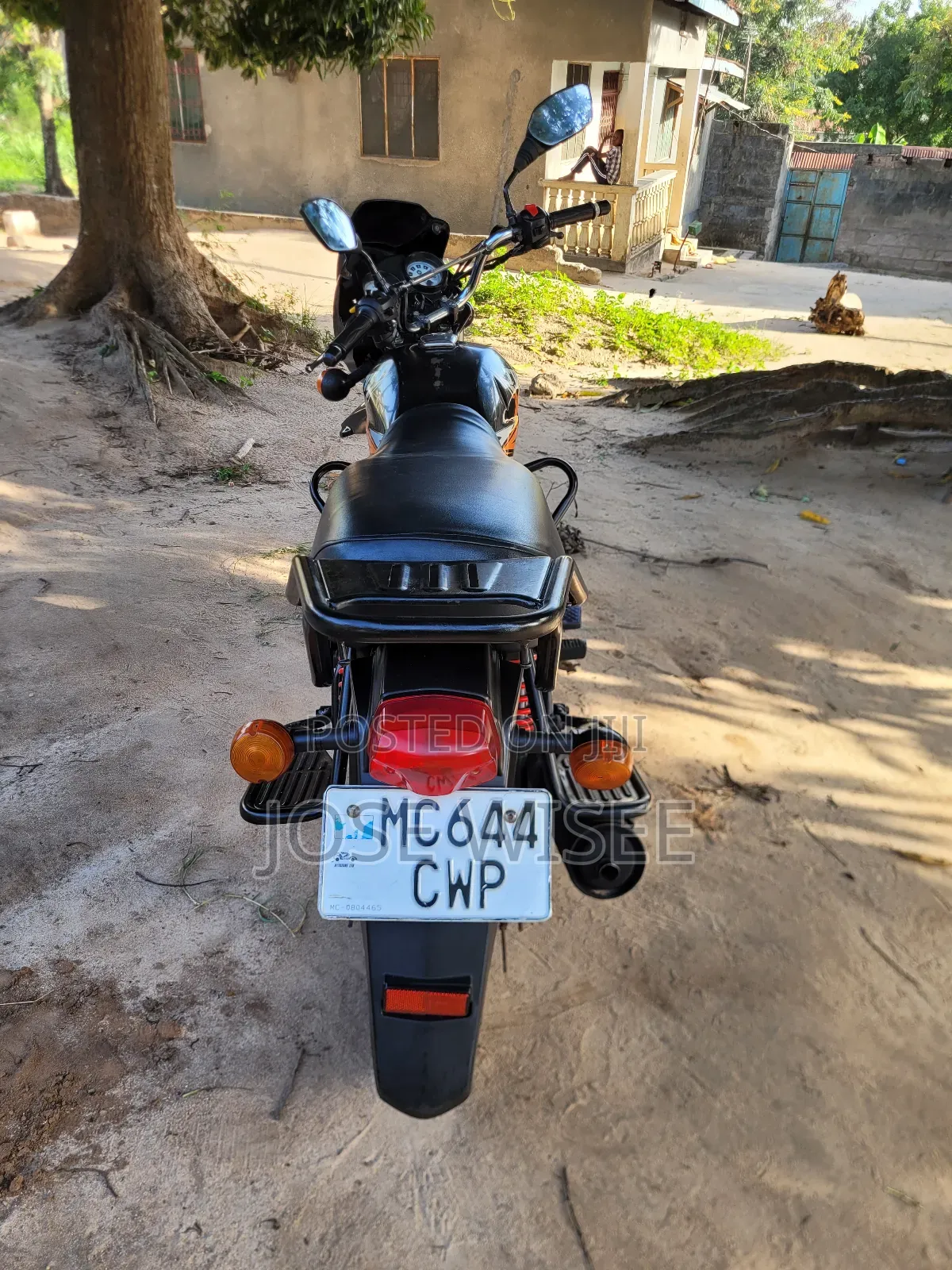 TVS HLX Plus ES 2024 Black