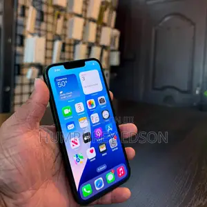 New Apple iPhone 13 128 GB Green
