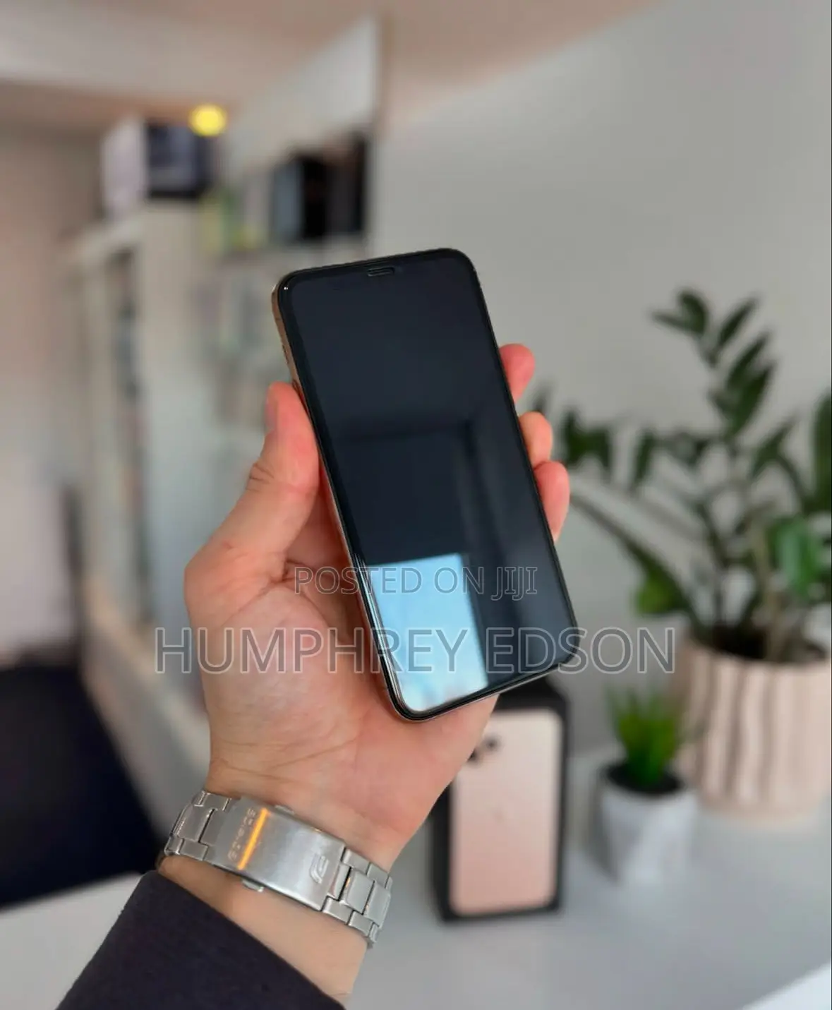 New Apple iPhone 11 Pro Max 256 GB Gold