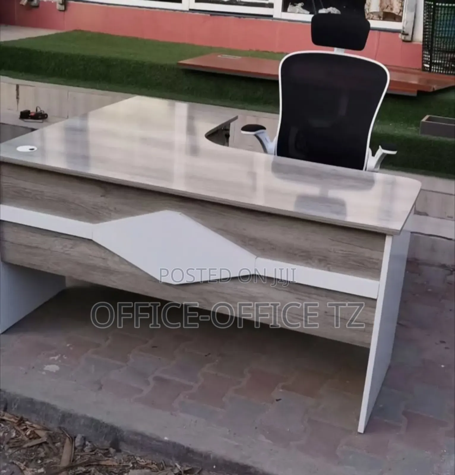 Table + Chair