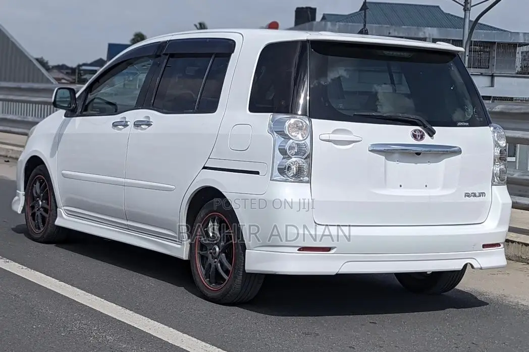 Toyota Raum 1.5 FWD 2003 White