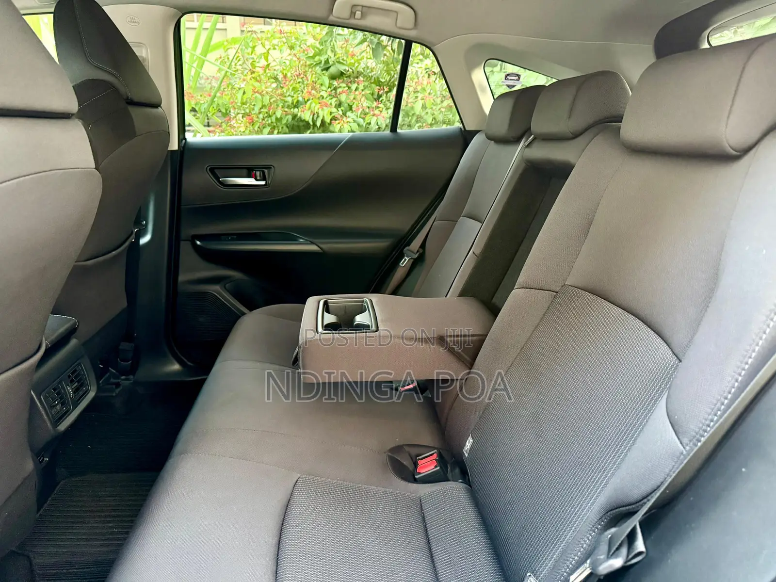 Toyota Harrier 2.0 4WD 2021 White